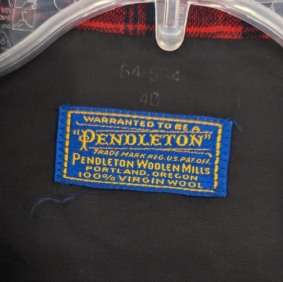 Pendleton Men's Overcoat Size 40 Vintage Red Plaid Thin 100% Wool - Picture 3 of 9